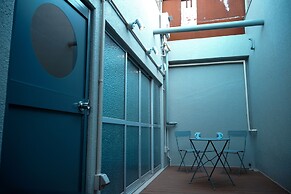 RED SUBMARINE - Hostel