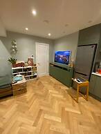 Gorgeous 2BD Flat - 5 Mins to Clapham Junction!