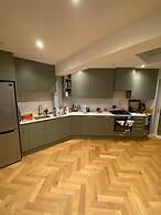 Gorgeous 2BD Flat - 5 Mins to Clapham Junction!