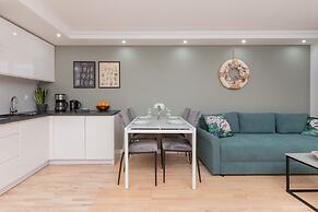 Apartment Gdańsk With Balcony by Renters