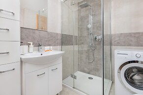 Apartment Gdańsk With Balcony by Renters