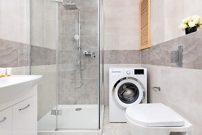 Apartment Gdańsk With Balcony by Renters