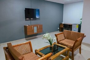 Ampric GuestHouse and Lounge