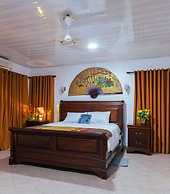 Ampric GuestHouse and Lounge