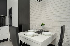 Apartment Close to the River by Renters