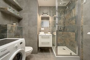 Apartment Close to the River by Renters