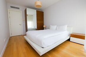 Private Garden Oasis in 4-bed Flat, With Hotel Perks