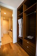 Private Garden Oasis in 4-bed Flat, With Hotel Perks