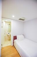 Private Garden Oasis in 4-bed Flat, With Hotel Perks