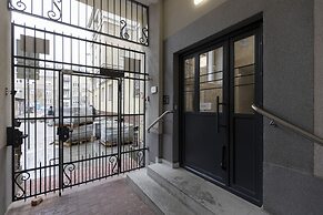 Gagarina Apartment Warsaw by Renters