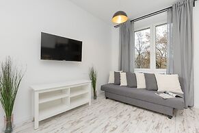 Gagarina Apartment Warsaw by Renters