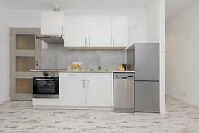 Gagarina Apartment Warsaw by Renters