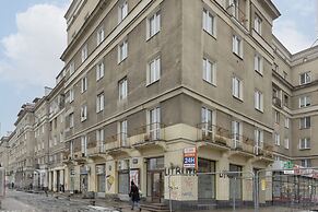 Gagarina Apartment Warsaw by Renters