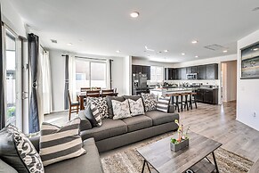 Luxe Beaumont Home w/ Private Pool!