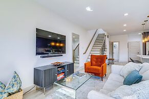 Modern Houston Retreat w/ Patio, 11 Mi to Dtwn