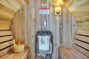 Game Room, Hot Tub & Mtn View: Bonney Lake Retreat