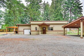 Game Room, Hot Tub & Mtn View: Bonney Lake Retreat