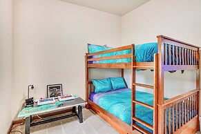 Game Room, Hot Tub & Mtn View: Bonney Lake Retreat
