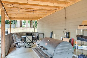 Game Room, Hot Tub & Mtn View: Bonney Lake Retreat