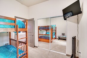 Game Room, Hot Tub & Mtn View: Bonney Lake Retreat