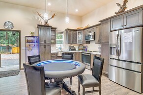 Game Room, Hot Tub & Mtn View: Bonney Lake Retreat