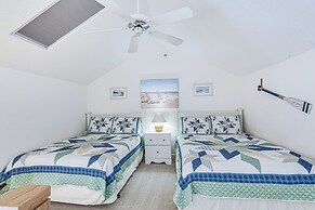 Osage Beach Condo: Boat Slip & Pool Access!