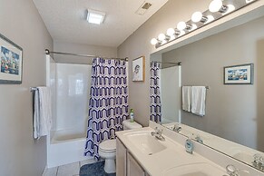 Osage Beach Condo: Boat Slip & Pool Access!