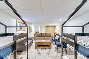 Dreamy Alpine Cabin w/ Hot Tub, Fireplace & More!