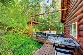 Dreamy Alpine Cabin w/ Hot Tub, Fireplace & More!