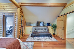 Dreamy Alpine Cabin w/ Hot Tub, Fireplace & More!