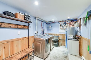 Dreamy Alpine Cabin w/ Hot Tub, Fireplace & More!