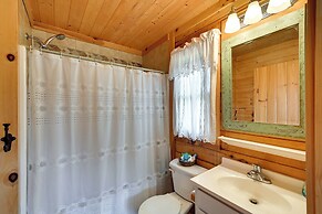 Rustic Fancy Gap Cabin w/ Blue Ridge Parkway Views