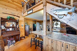 Rustic Fancy Gap Cabin w/ Blue Ridge Parkway Views