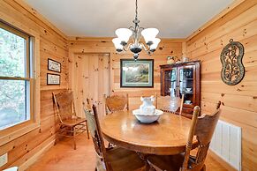 Rustic Fancy Gap Cabin w/ Blue Ridge Parkway Views