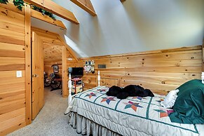 Rustic Fancy Gap Cabin w/ Blue Ridge Parkway Views