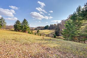 Rustic Fancy Gap Cabin w/ Blue Ridge Parkway Views
