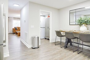 Modern Townhome: Walk to Tennessee Tech University