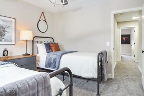 Modern Townhome: Walk to Tennessee Tech University