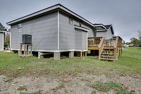Deck, Yard & Outdoor Dining: Destrehan Getaway!