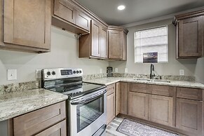 Deck, Yard & Outdoor Dining: Destrehan Getaway!