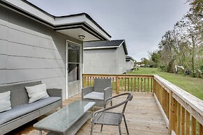 Deck, Yard & Outdoor Dining: Destrehan Getaway!