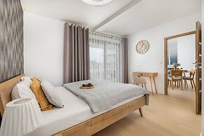 Apartment on the Coast by Renters