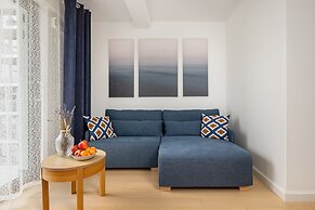 Apartment on the Coast by Renters