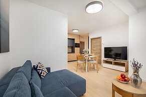 Apartment on the Coast by Renters