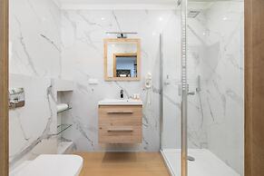 Apartment on the Coast by Renters