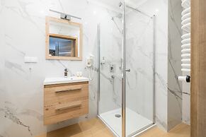 Apartment on the Coast by Renters