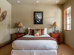2 Mountain Home 3 Bedroom Home by Moonlight Basin Lodging