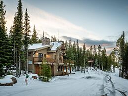 2 Mountain Home 3 Bedroom Home by Moonlight Basin Lodging