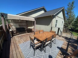 Beaumont 3 Bedroom Home by RedAwning