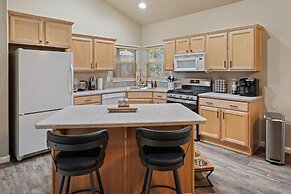 Beaumont 3 Bedroom Home by RedAwning